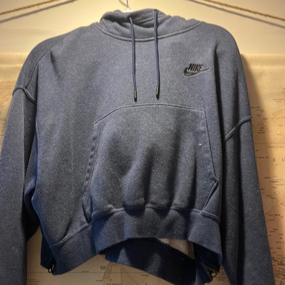 Nike cropped hoodie